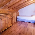 Les Deux Tetes 2 Chez Fifine *